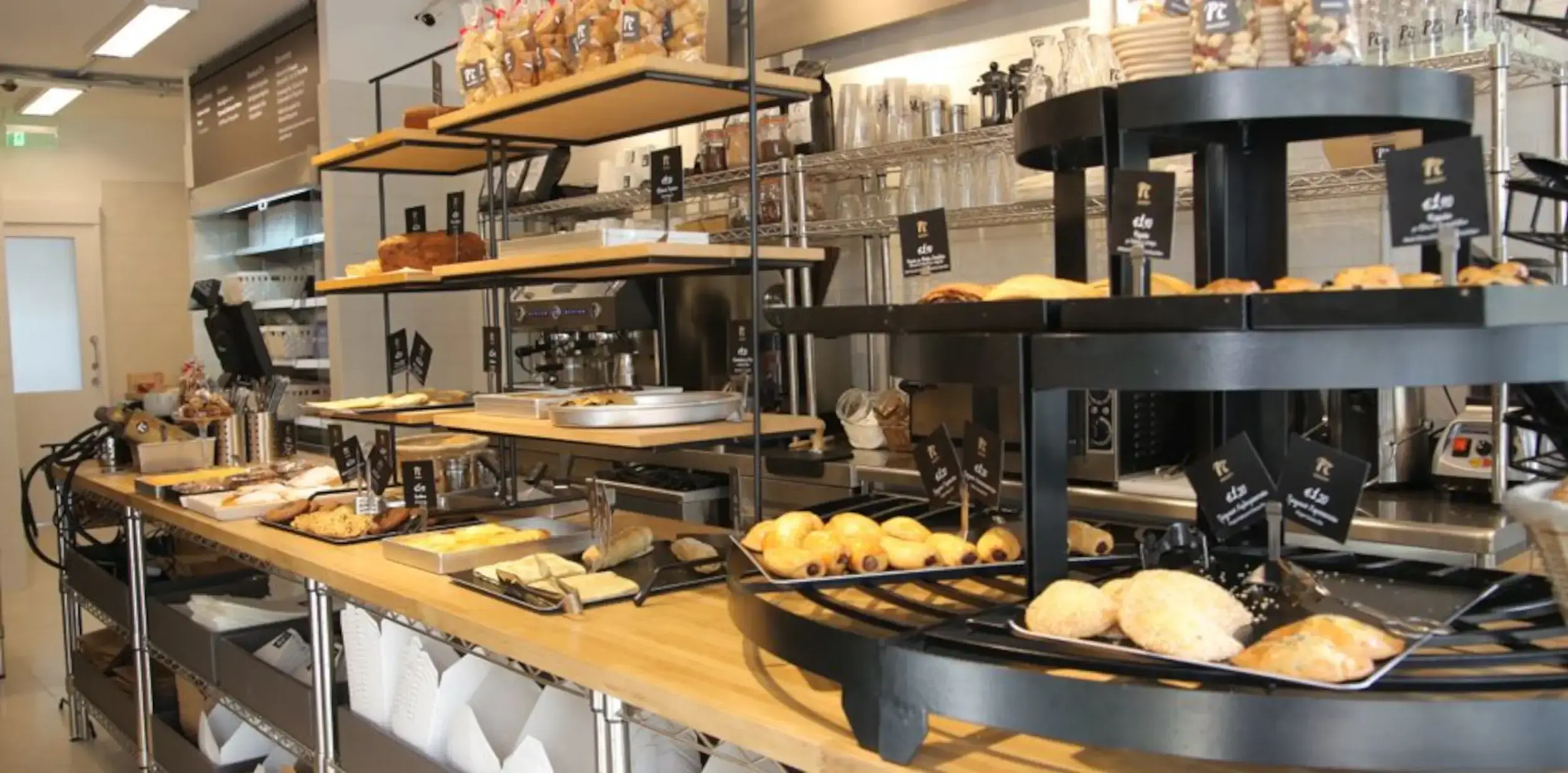 Photo of the sales space at the Pi Bakery